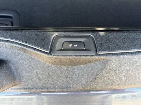 Used 2022 BMW X5 sDrive40i w/ Premium Package RWD image 47