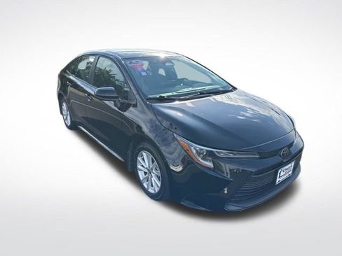 Used 2024 Toyota Corolla LE w/ LE Convenience Package image 8