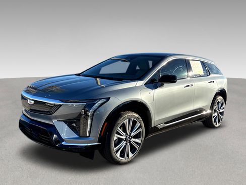 New 2026 Cadillac Optiq Luxury 2 image 3