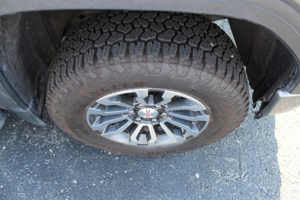 Used 2020 GMC Sierra 1500 AT4 w/ AT4 Premium Package AWD/4WD image 10