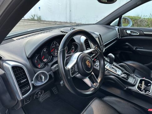 Used 2016 Porsche Cayenne image 13
