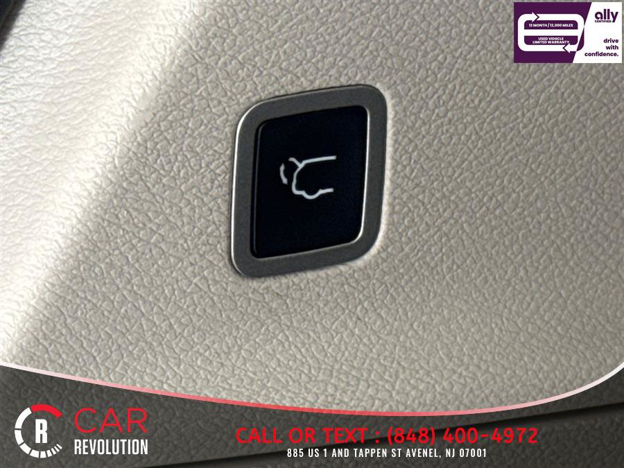 Used 2024 Chrysler Pacifica Limited FWD image 73