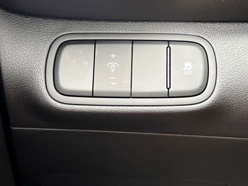 New 2025 Hyundai Venue SEL FWD image 29
