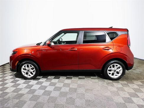 Used 2023 Kia Soul LX w/ Option Group 015 image 5