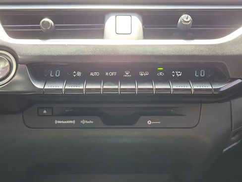 Used 2021 Lexus UX 200 FWD image 18