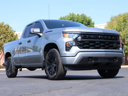 New 2026 Chevrolet Silverado 1500 Custom w/ LPO, Dark Essentials Package