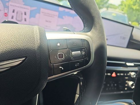 Used 2025 Genesis G80 2.5T AWD/4WD image 23