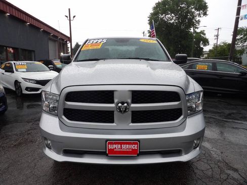 Used 2017 RAM 1500 Express w/ Express Value Package AWD/4WD image 2