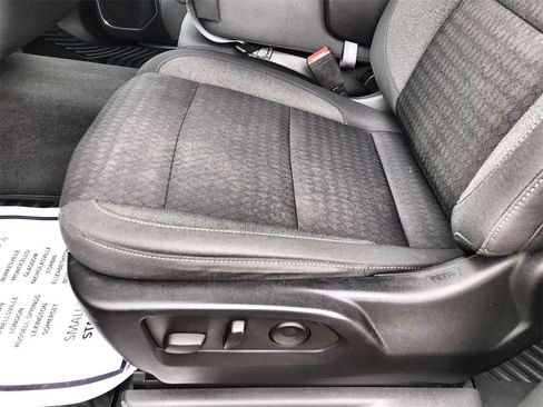 Used 2022 Chevrolet Silverado 1500 LT image 12