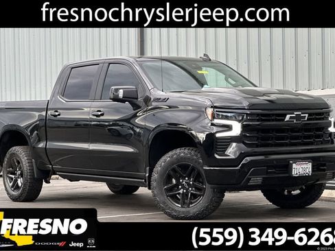 Used 2025 Chevrolet Silverado 1500 LT Trail Boss w/ LT Trail Boss Premium Package AWD/4WD image 1