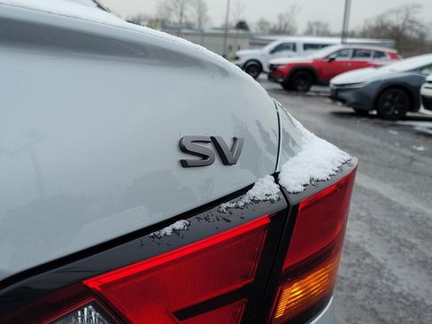 Used 2024 Nissan Altima 2.5 SV image 14