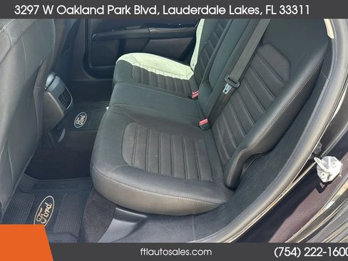 Used 2020 Ford Fusion SE FWD image 24