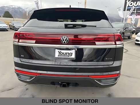 New 2026 Volkswagen Atlas Cross Sport SE image 6