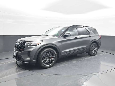 New 2026 Ford Explorer ST image 4