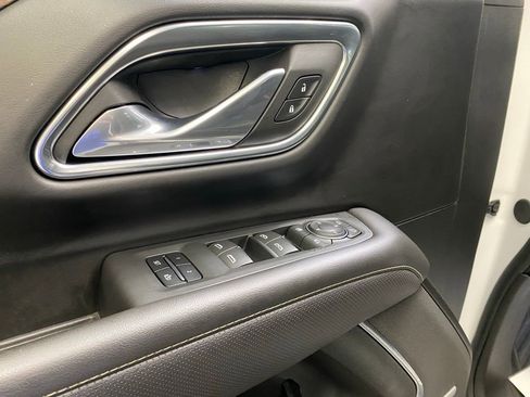 Used 2023 Chevrolet Suburban Premier image 24