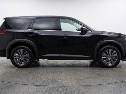 Used 2025 Nissan Pathfinder SV FWD image 11