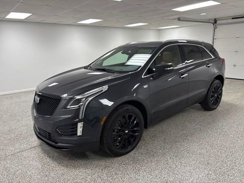 Used 2022 Cadillac XT5 Premium Luxury image 3