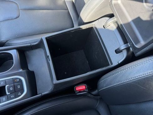 Used 2020 Hyundai Santa Fe Limited image 23