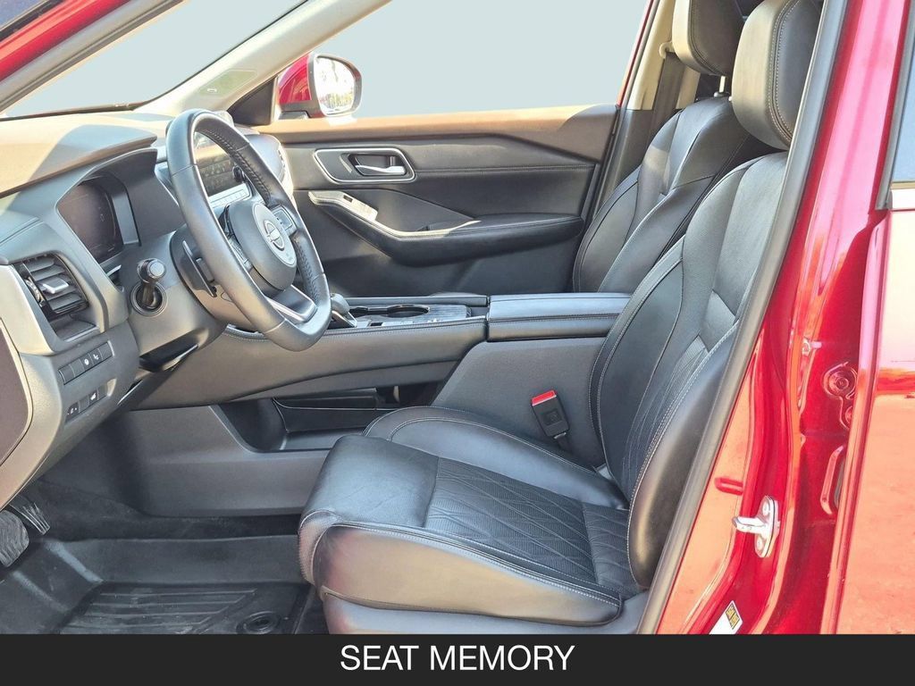 Used 2022 Nissan Rogue Platinum w/ Head-Up Display Package FWD image 14