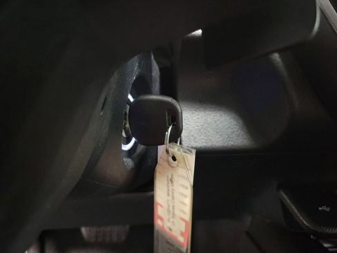 Used 2023 Toyota Camry SE image 16