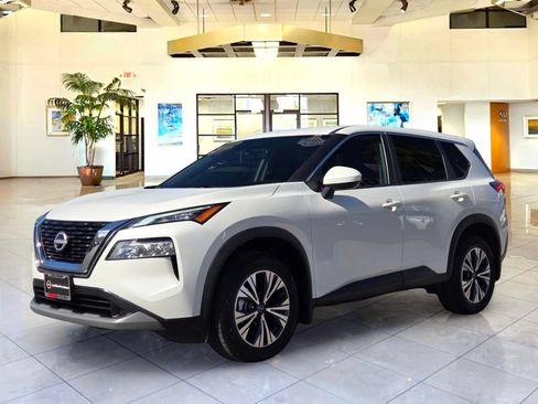 Certified 2023 Nissan Rogue SV FWD image 1
