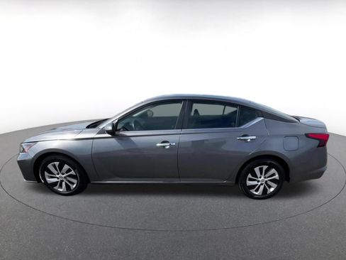 Used 2023 Nissan Altima 2.5 S FWD image 11