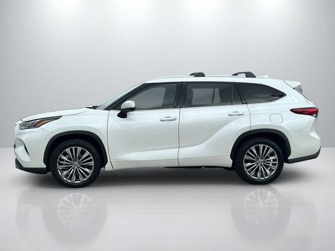 Used 2021 Toyota Highlander Platinum image 8