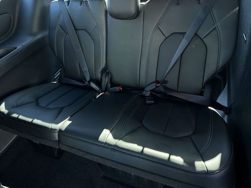 New 2026 Chrysler Voyager LX image 18