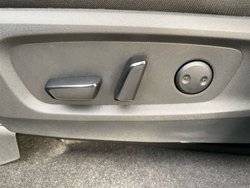 New 2025 Nissan Pathfinder SV image 12