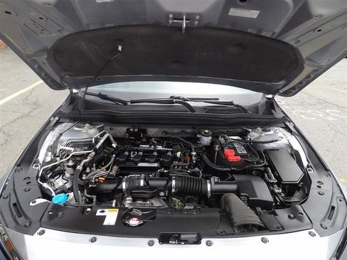 Used 2018 Honda Accord Sport image 4