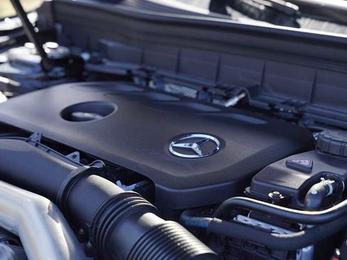 Used 2026 Mercedes-Benz GLB 250 GLB 250 image 32