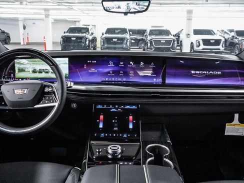 Used 2026 Cadillac Escalade Luxury image 13