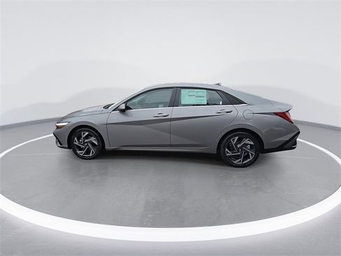 New 2025 Hyundai Elantra Limited image 6