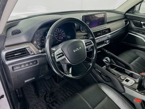 Used 2022 Kia Telluride EX w/ EX Premium Package FWD image 6