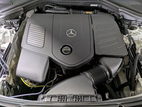 Certified 2025 Mercedes-Benz GLC 300 image 25