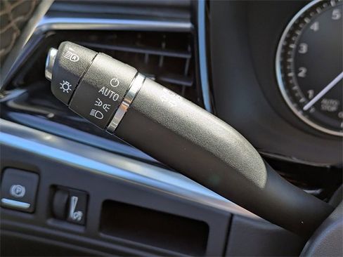 Certified 2025 Cadillac XT5 Premium Luxury image 31