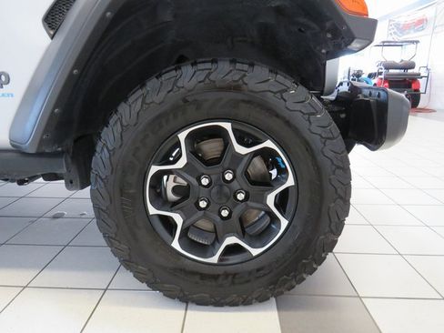 Used 2023 Jeep Wrangler Unlimited Rubicon 4xe w/ Cold Weather Group image 15