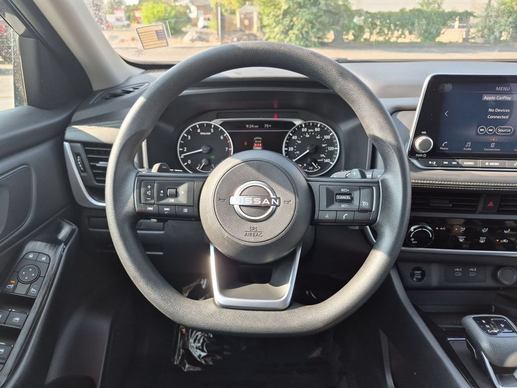 Used 2024 Nissan Rogue S AWD/4WD image 17