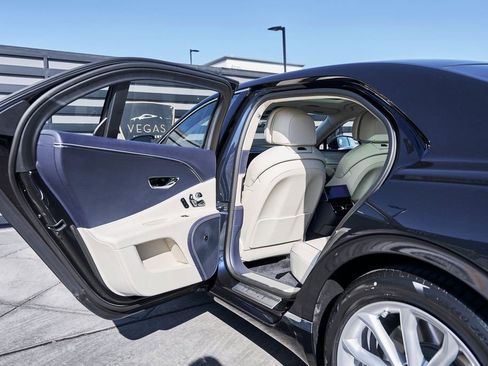 Used 2024 Bentley Flying Spur V8 AWD/4WD image 26
