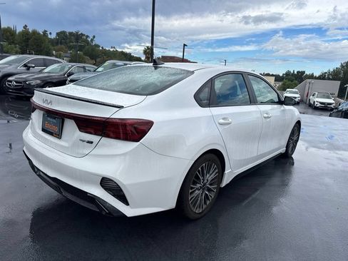 Used 2022 Kia Forte GT-Line w/ GT-Line Premium Package FWD image 5