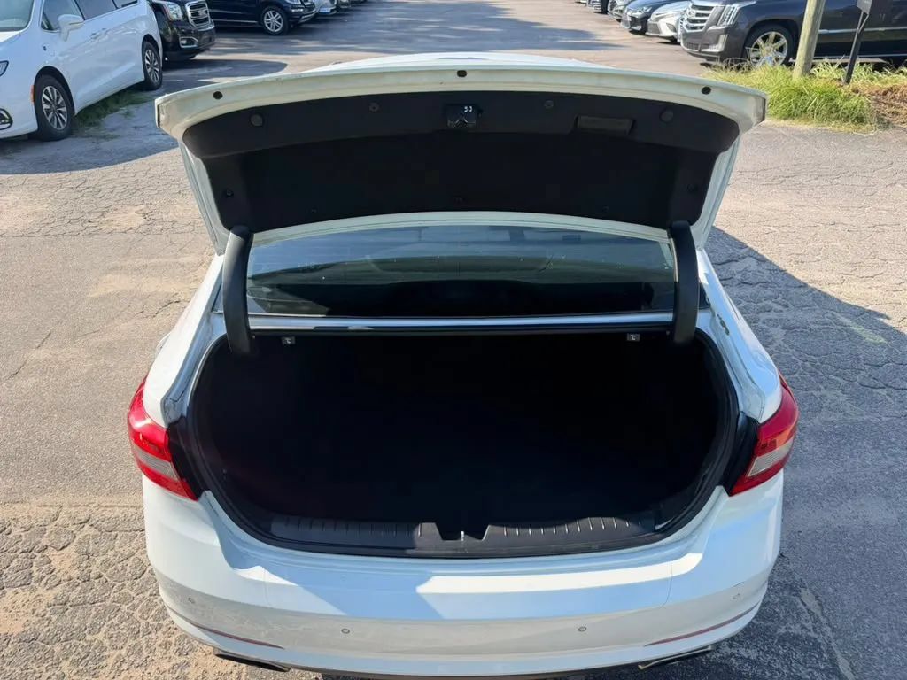 Used 2015 Hyundai Sonata Limited w/ Option Group 06 FWD image 14