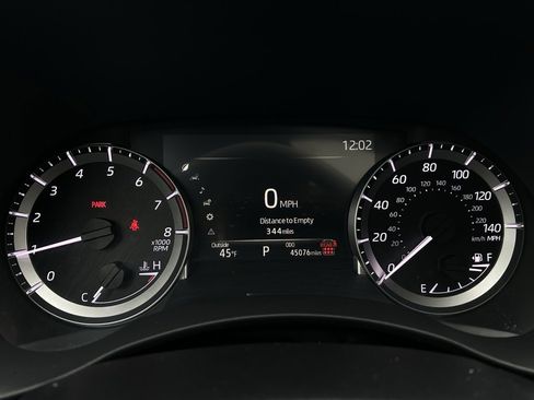 Certified 2024 Toyota Highlander XLE image 19