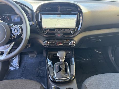 Certified 2022 Kia Soul S image 16