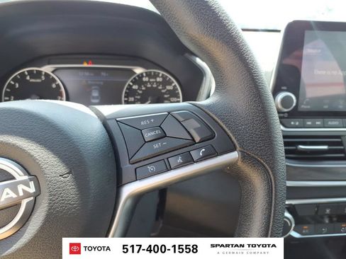 Used 2024 Nissan Altima 2.5 SV FWD image 18