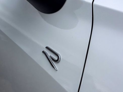 New 2026 Volkswagen Tiguan SE R-Line image 7