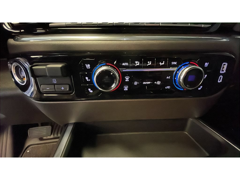 Used 2023 GMC Sierra 1500 SLT w/ SLT Premium Plus Package AWD/4WD image 14