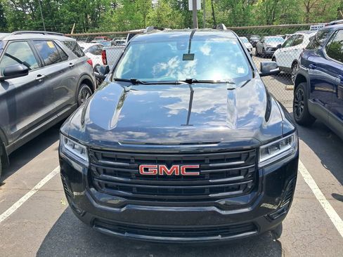 Used 2023 GMC Acadia SLE w/ Elevation Edition FWD image 5