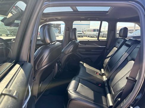 Used 2024 Jeep Grand Cherokee Limited w/ Luxury Tech Group II AWD/4WD image 27
