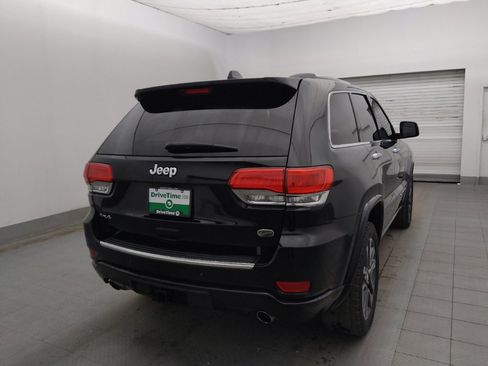 Used 2018 Jeep Grand Cherokee Overland AWD/4WD image 9