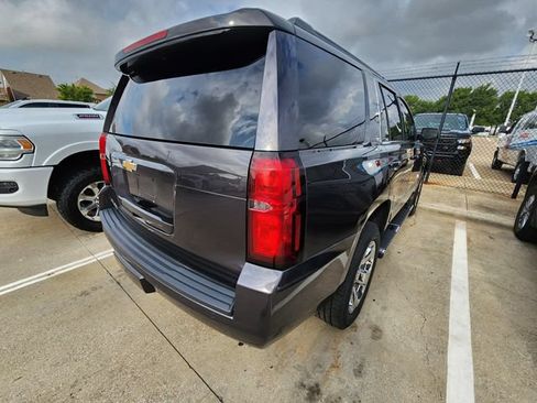 Used 2018 Chevrolet Tahoe LT w/ LT Signature Package AWD/4WD image 4